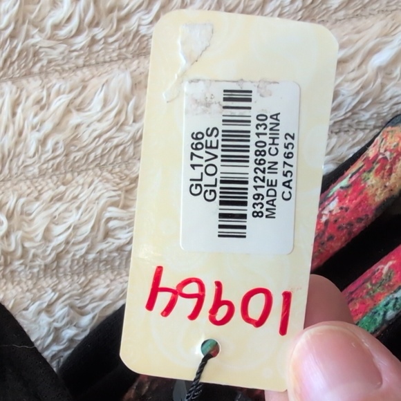 Cherie Bliss Multicolor Women's Gloves - Picture 3 of 3